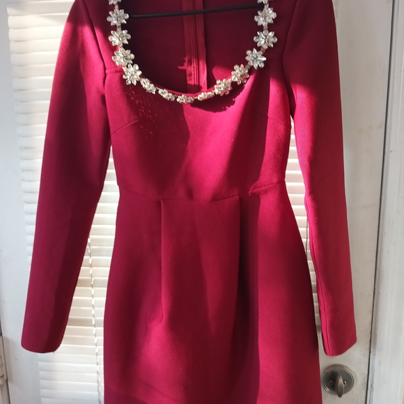 Elegant Red Dress with Floral Embellishments - Picture 9 of 9